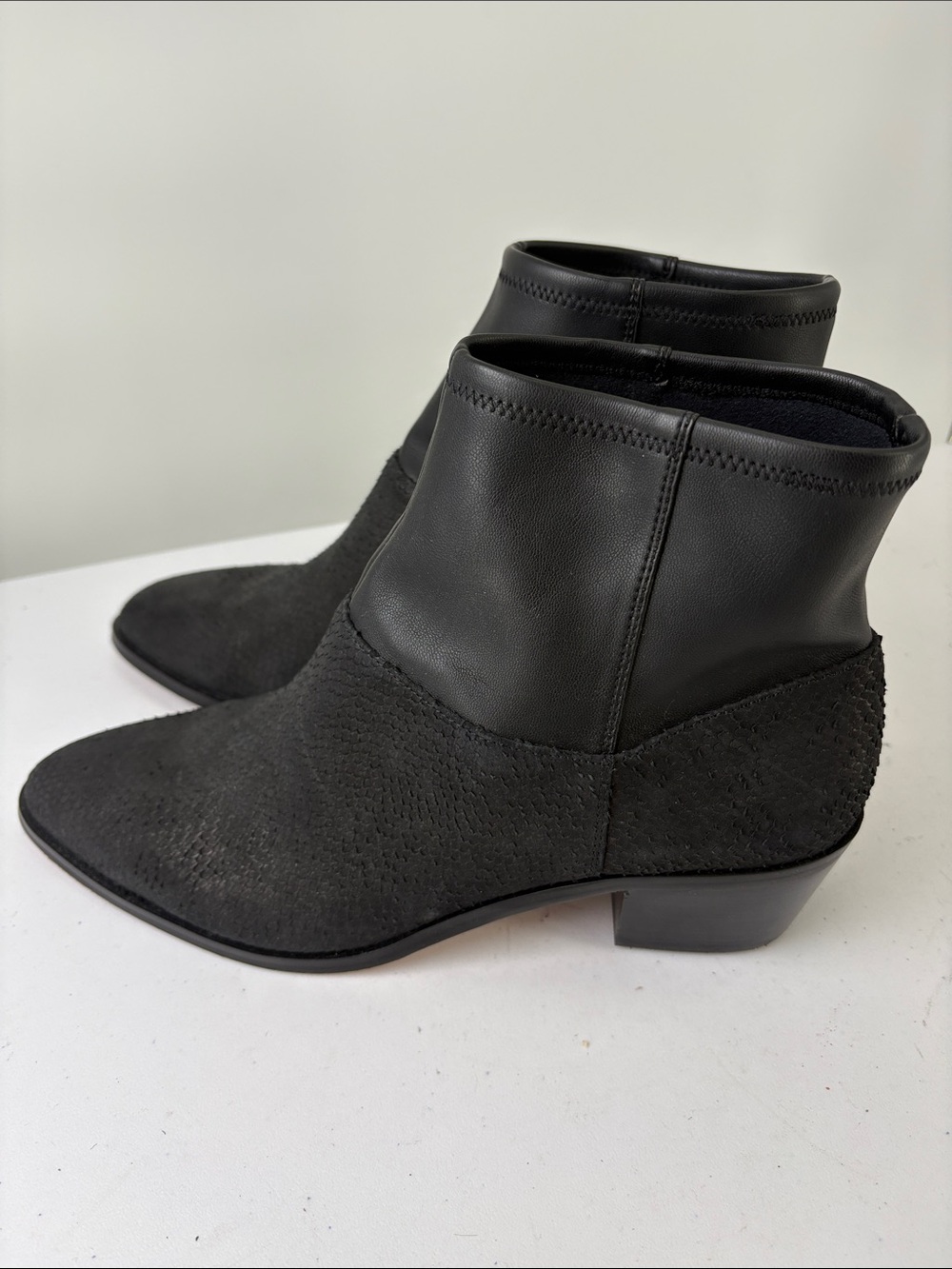 ☃️ Sole Society Nannah Black Leather and Suede Ankle Booties